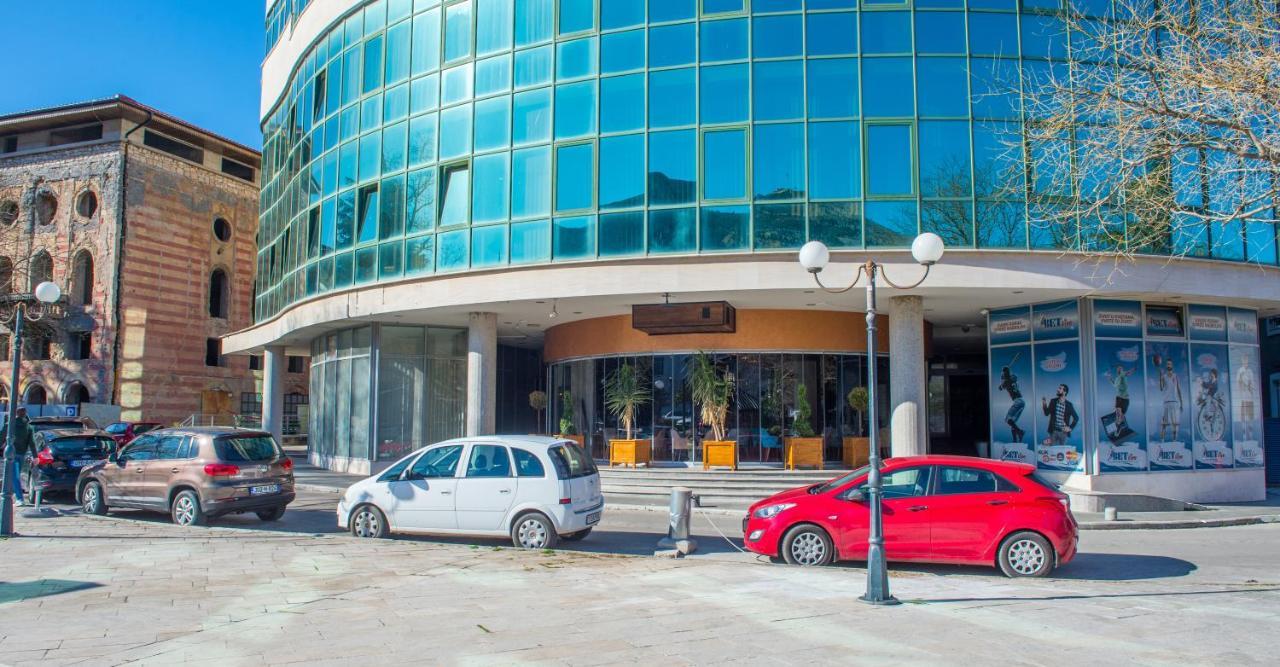 New View Apartment Mostar Bagian luar foto